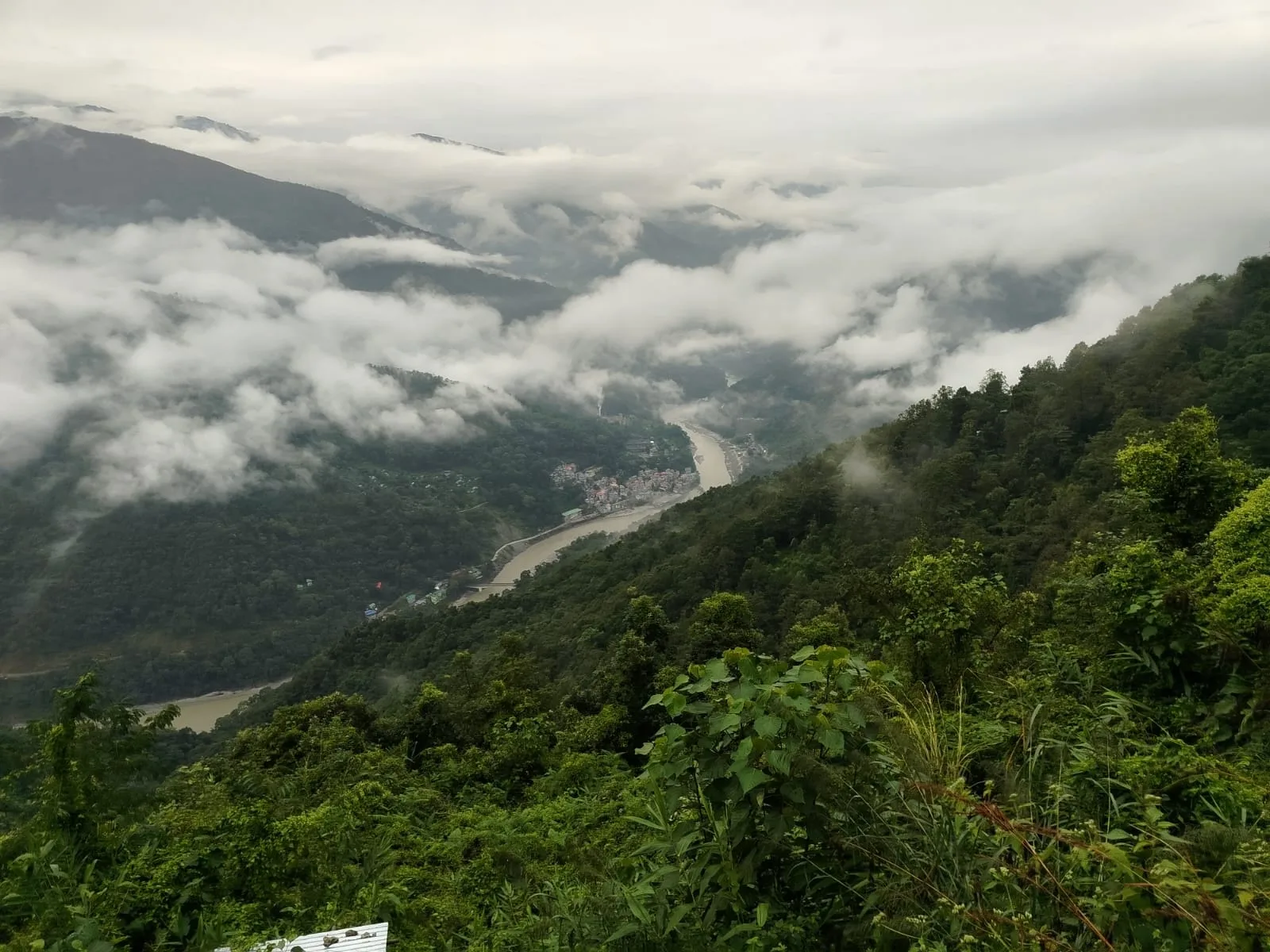 Omnia in Uno — Himalayan view